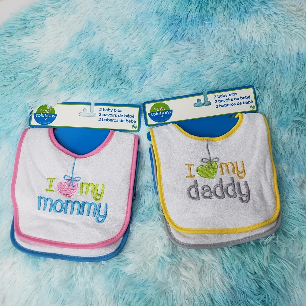 Neat Solutions 4pk. I Love Mommy/Daddy Loves Me Knit Terry Bib Set